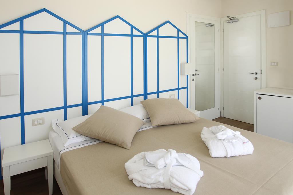 Mini Hotel Rimini Exterior foto